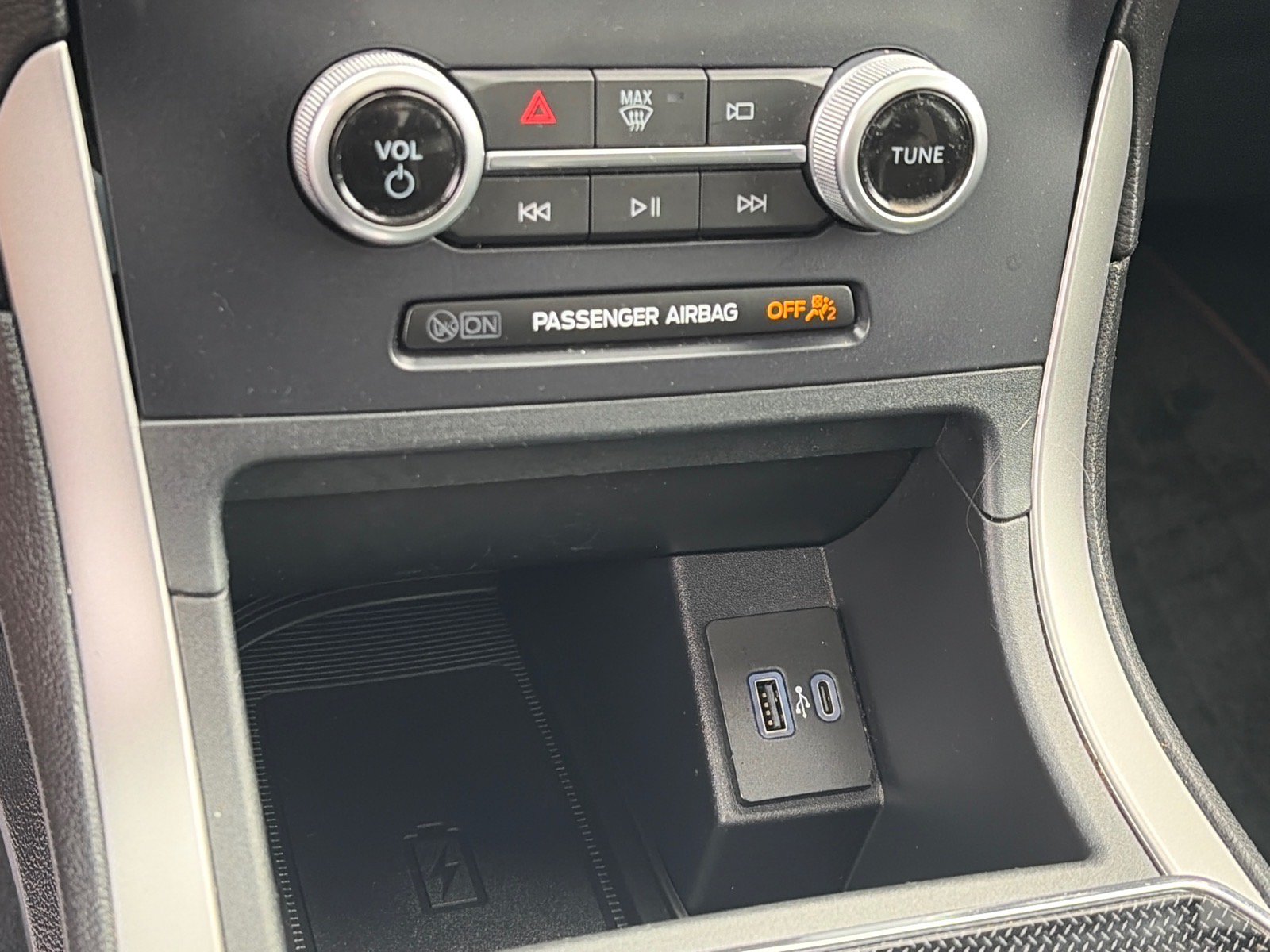 Certified 2022 Ford Edge ST-Line AWD/4WD image 13
