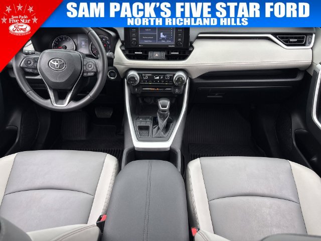 Used 2022 Toyota RAV4 XLE Premium FWD image 12