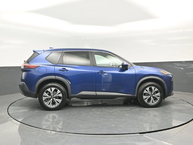 Used 2023 Nissan Rogue SV AWD/4WD image 3