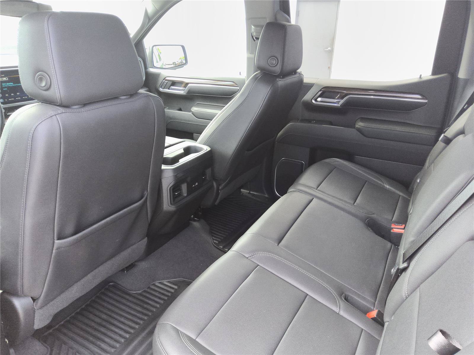 Used 2023 Chevrolet Silverado 1500 RST w/ Convenience Package II AWD/4WD image 25