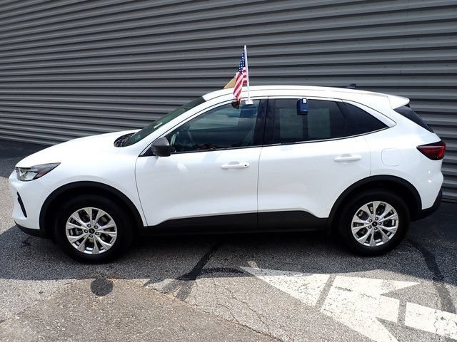 Certified 2024 Ford Escape Active w/ Tech Pack #1 AWD/4WD image 2