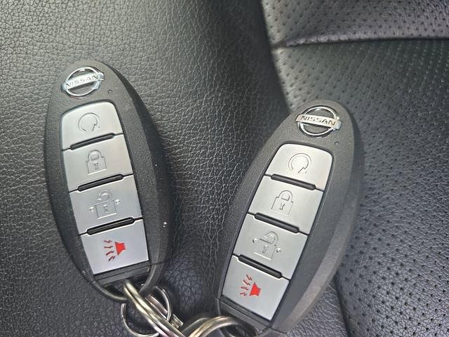 Used 2021 Nissan Titan PRO-4X w/ Pro-4x Convenience Package image 34