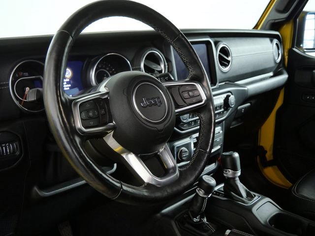 Used 2019 Jeep Wrangler Unlimited Sahara w/ Uconnect 4C Nav & Sound Group AWD/4WD image 18