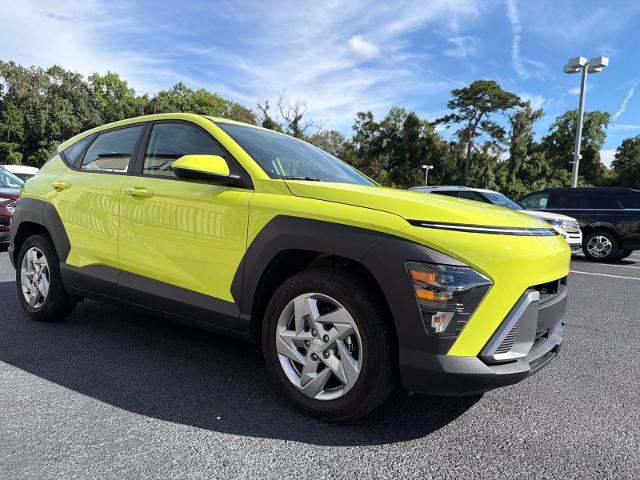 Used 2025 Hyundai Kona SE FWD image 2