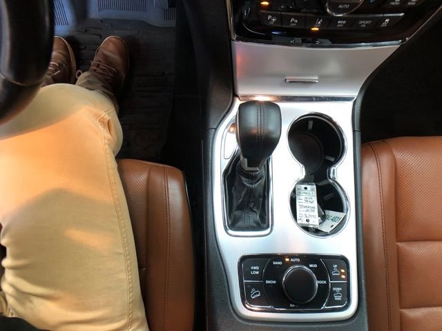 Used 2020 Jeep Grand Cherokee Summit image 20