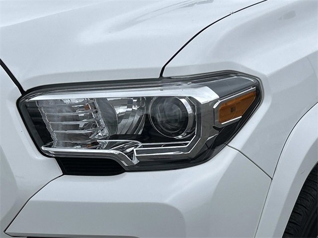 Used 2023 Toyota Tacoma TRD Sport image 9