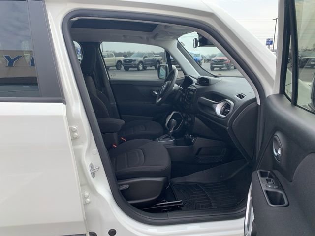 Used 2021 Jeep Renegade Latitude w/ Sun & Sound Group image 14