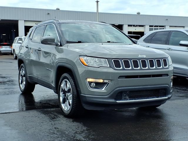 Used 2021 Jeep Compass Limited w/ Sun and Sound Group AWD/4WD image 3