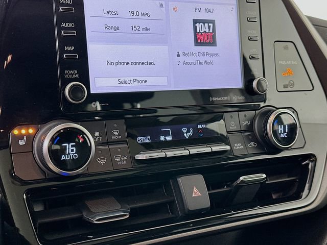 Used 2022 Toyota Highlander XLE image 22