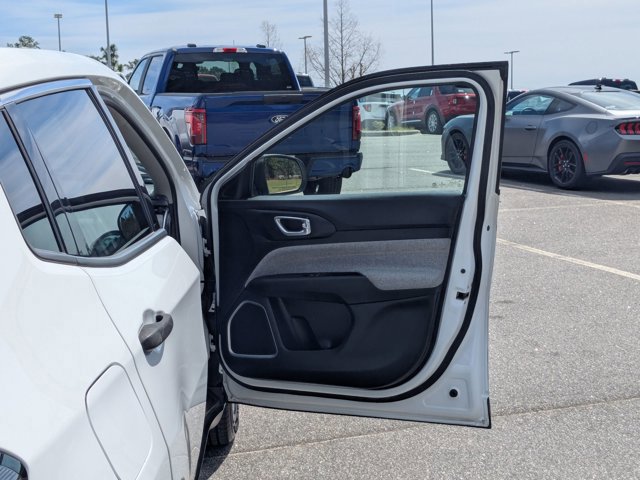 Used 2022 Jeep Compass Sport image 34