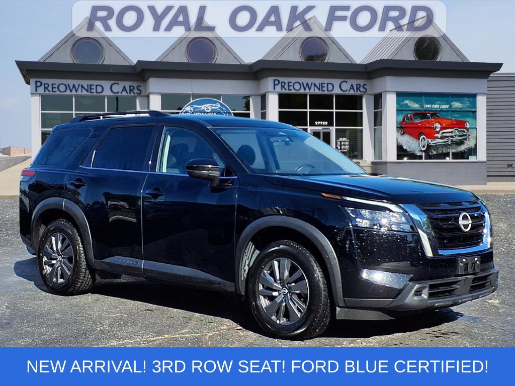 Used 2025 Nissan Pathfinder SV