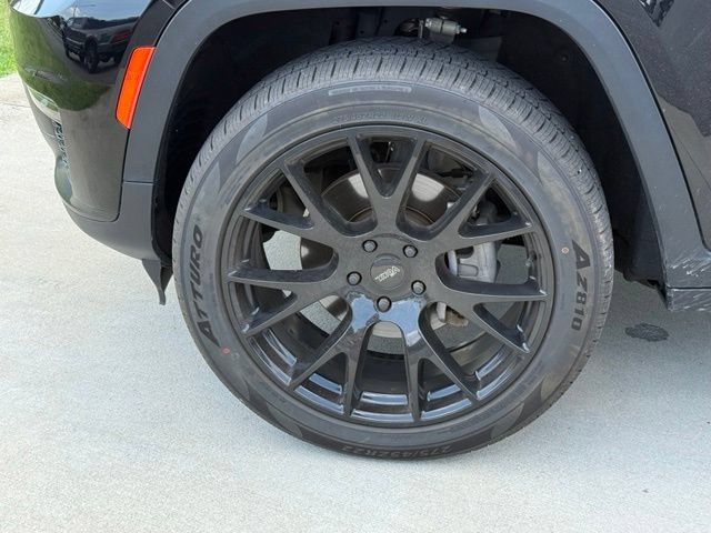 Used 2021 Jeep Grand Cherokee L Limited AWD/4WD image 5
