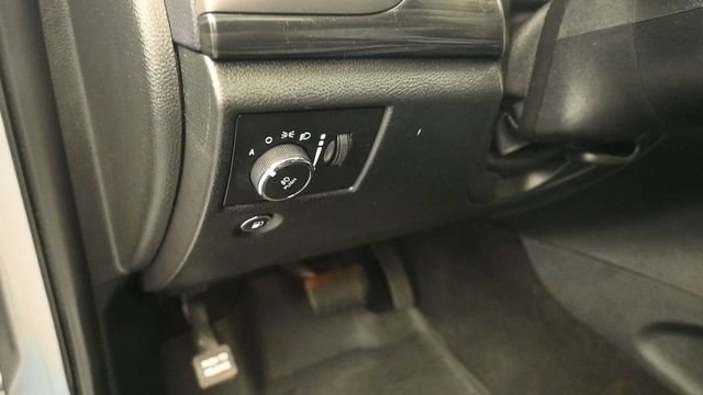 Used 2020 Jeep Grand Cherokee Altitude AWD/4WD image 14