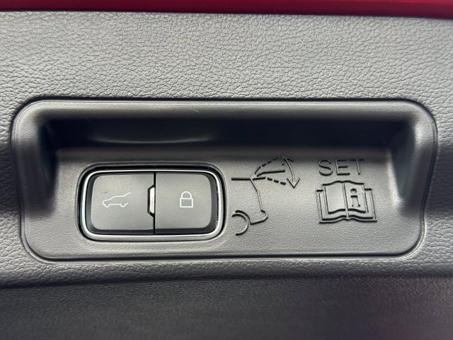 Certified 2025 Ford Explorer ST-Line w/ Premium Package image 24