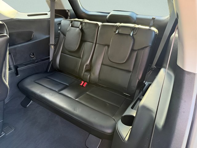 Certified 2022 Ford Explorer XLT w/ Equipment Group 202A AWD/4WD image 8