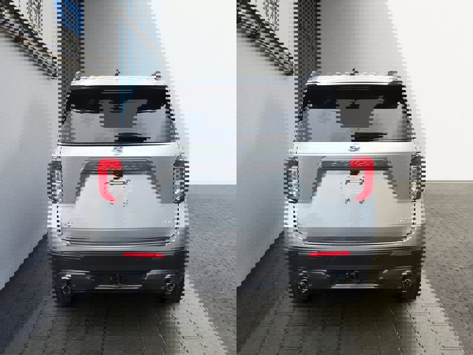 Certified 2023 Ford Explorer XLT w/ Equipment Group 202A image 4