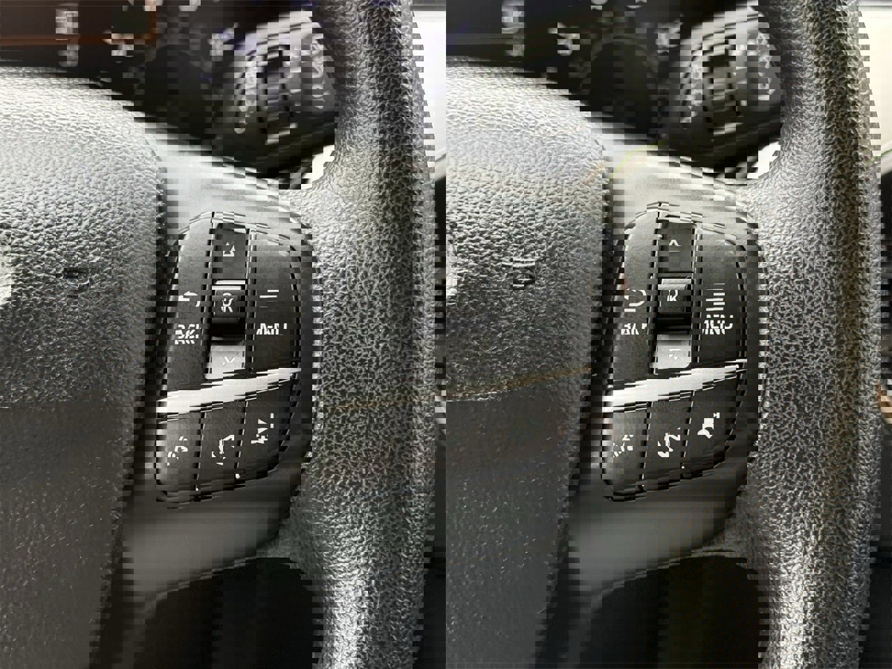 Certified 2020 Ford Escape SE image 14