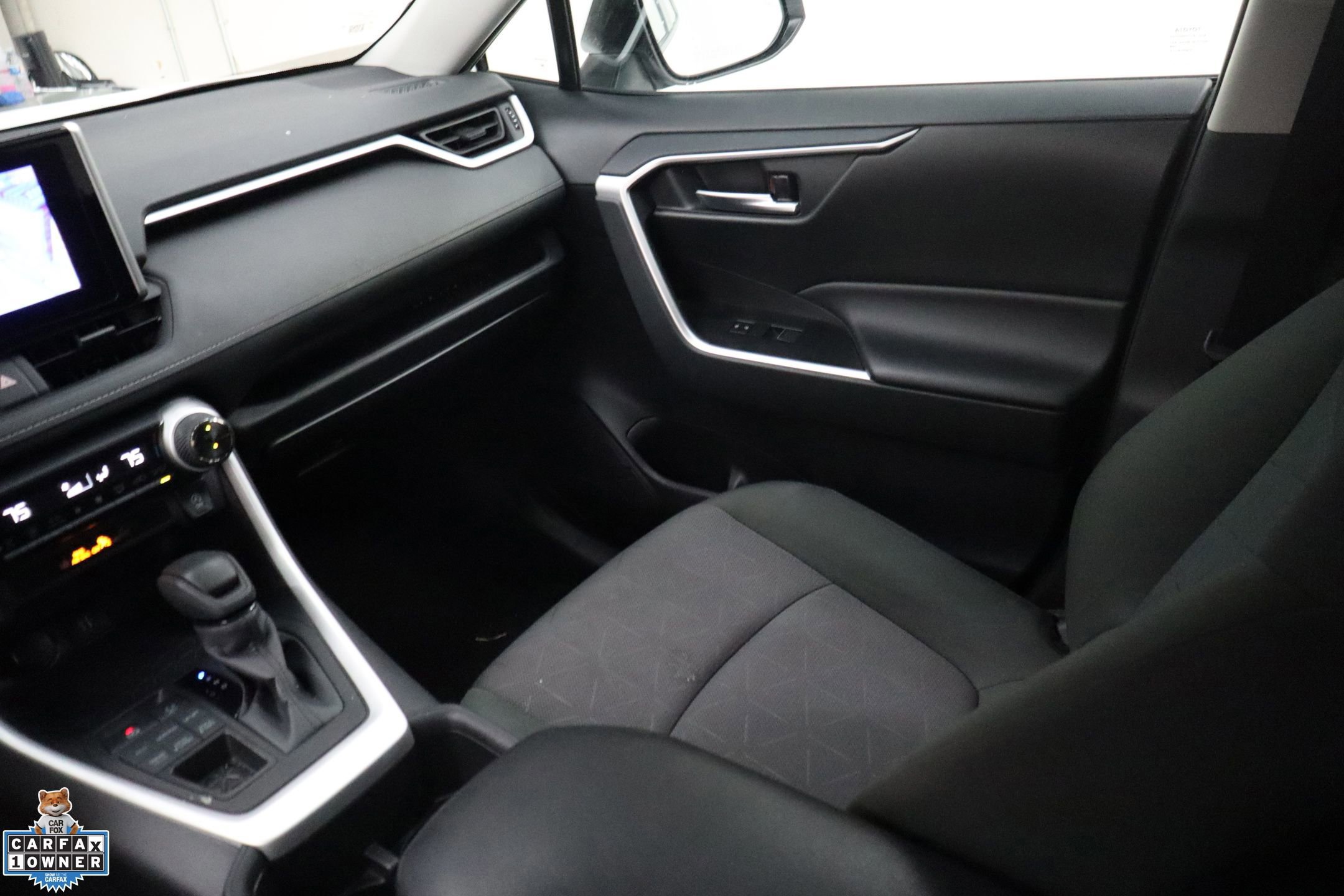 Used 2024 Toyota RAV4 XLE image 21