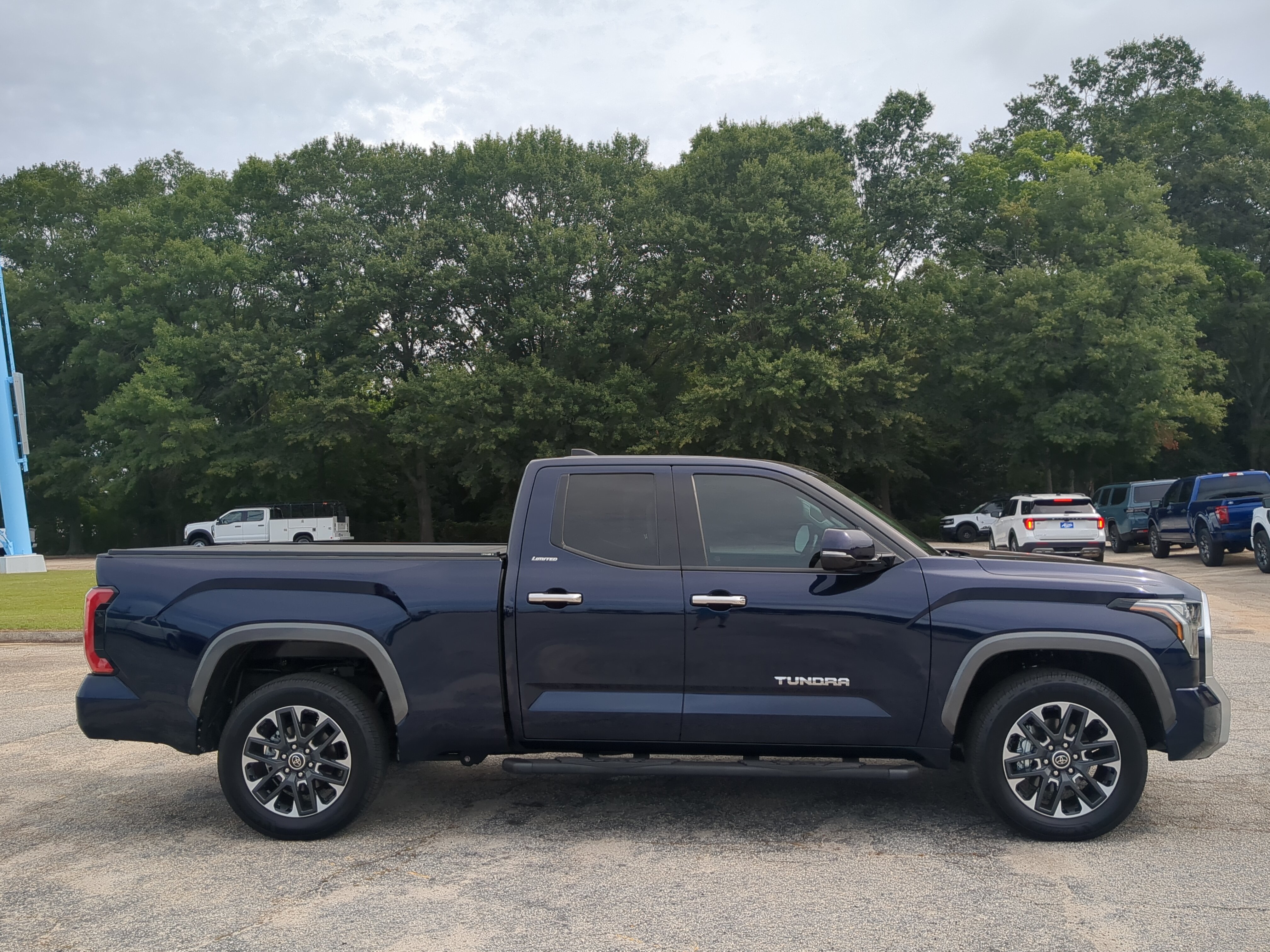 Used 2022 Toyota Tundra Limited RWD image 2