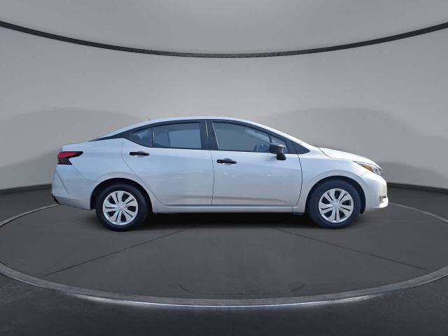 Used 2025 Nissan Versa S FWD image 9