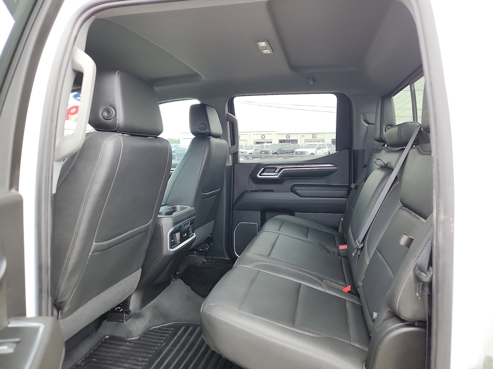 Used 2022 Chevrolet Silverado 1500 LTZ w/ LTZ Convenience Package II AWD/4WD image 9