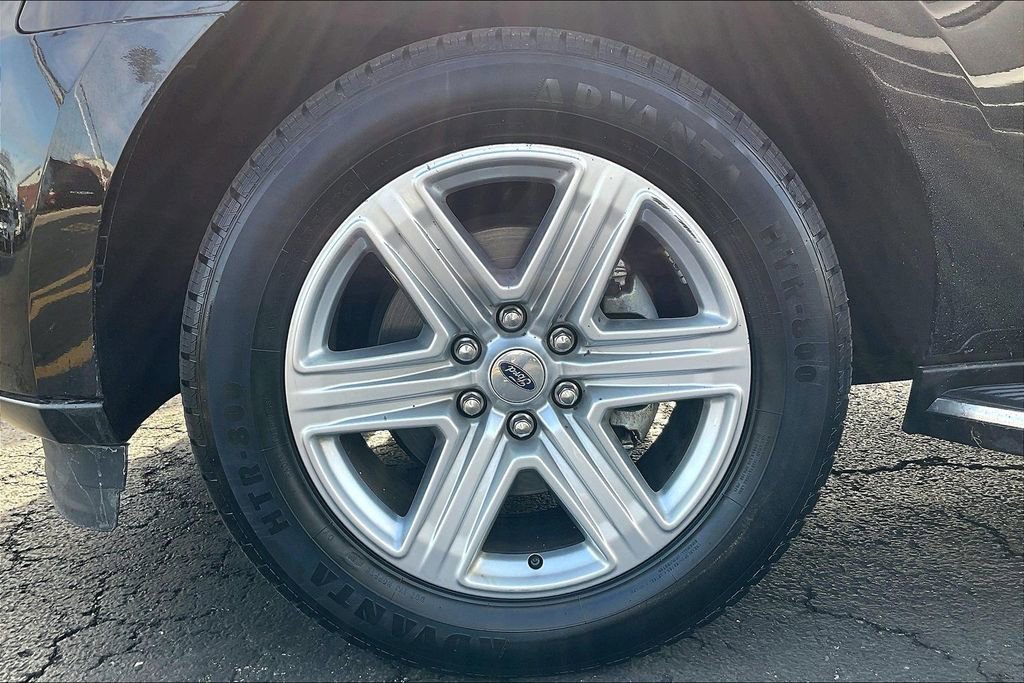 Certified 2019 Ford Expedition XLT w/ Equipment Group 202A image 7