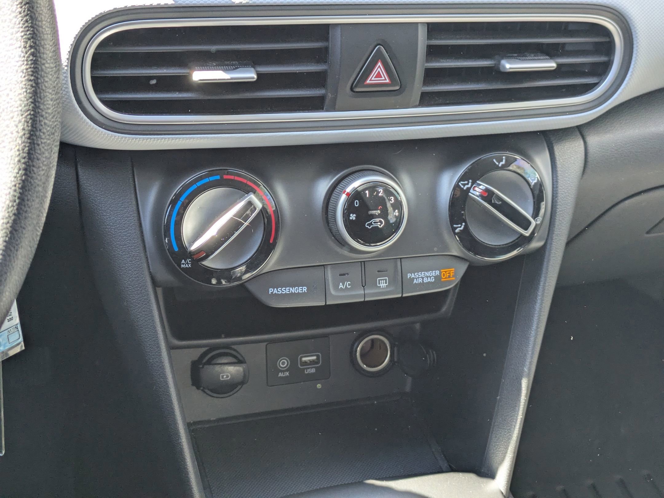 Used 2019 Hyundai Kona SE image 19