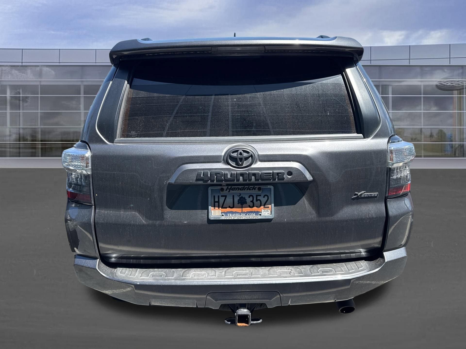 Used 2020 Toyota 4Runner SR5 AWD/4WD image 4