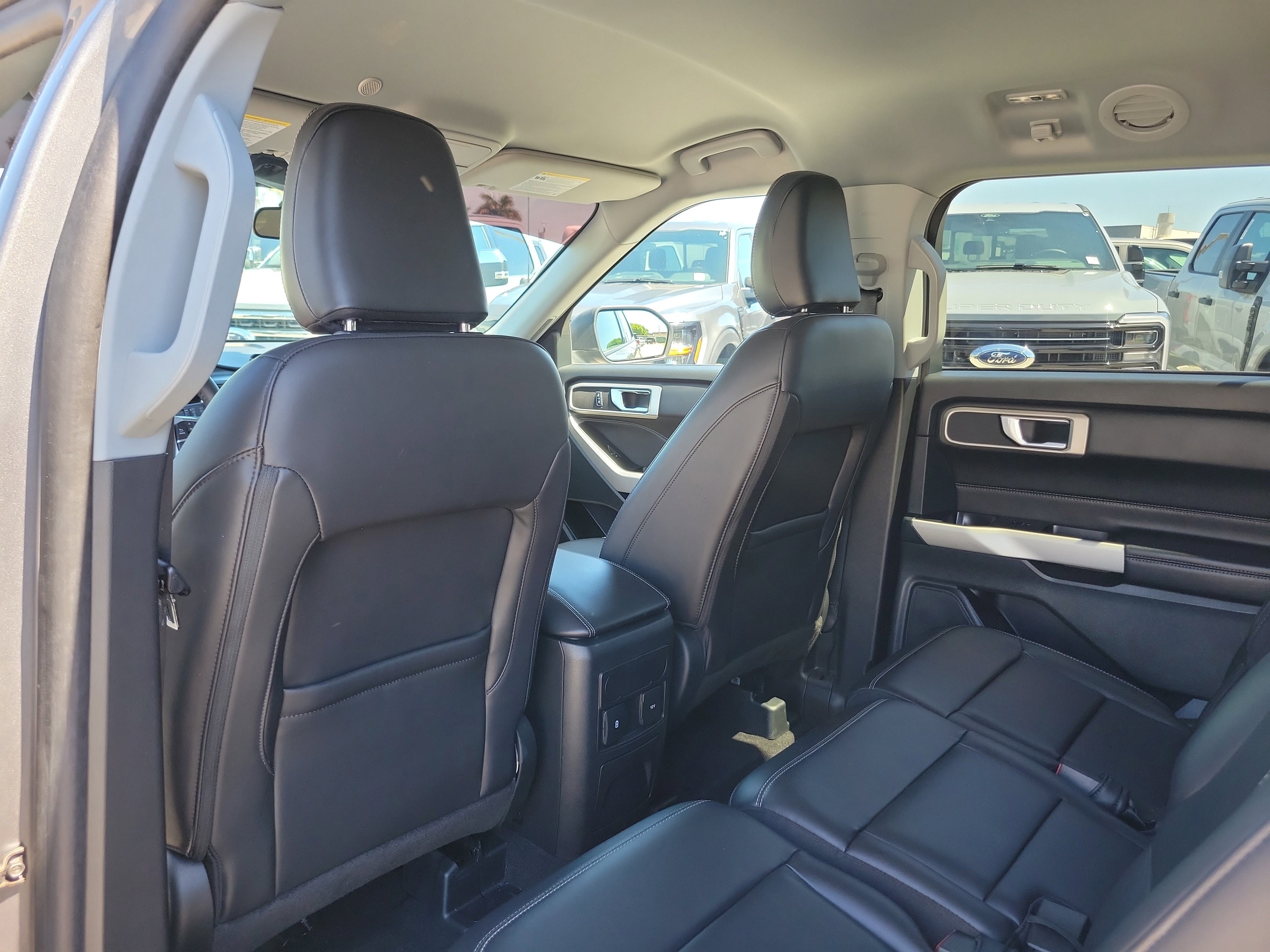 Certified 2024 Ford Explorer XLT w/ Equipment Group 202A RWD image 13