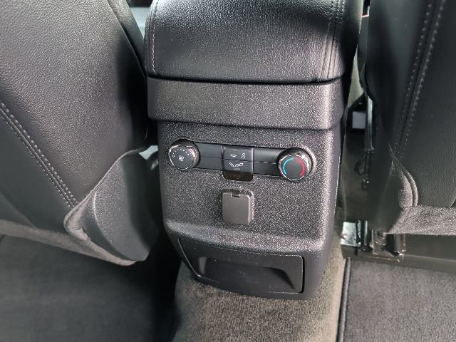 Certified 2018 Ford Explorer XLT w/ Equipment Group 202A image 31