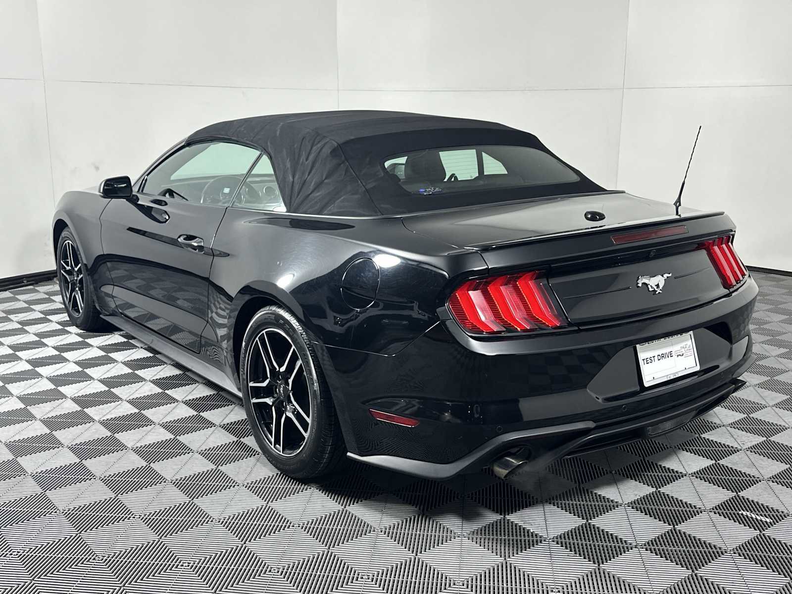 Certified 2020 Ford Mustang Premium image 3