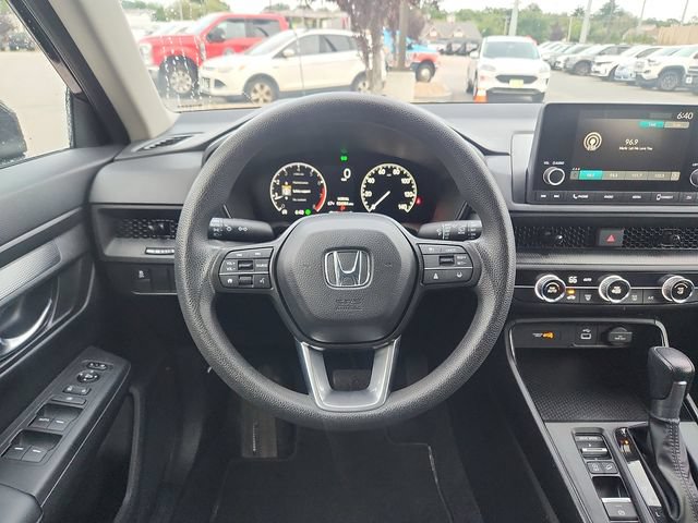 Used 2025 Honda CR-V LX image 9