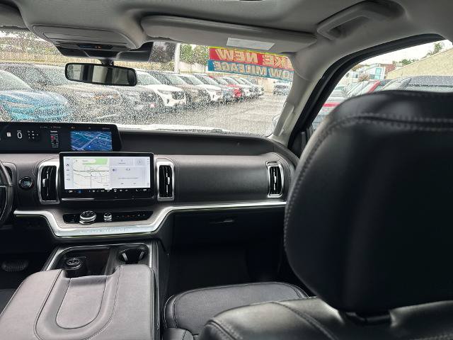 Certified 2025 Ford Expedition Platinum AWD/4WD image 28