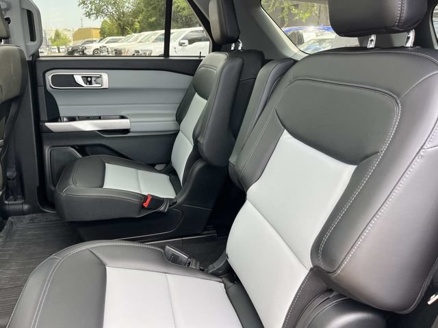 Certified 2024 Ford Explorer XLT w/ Equipment Group 202A AWD/4WD image 29
