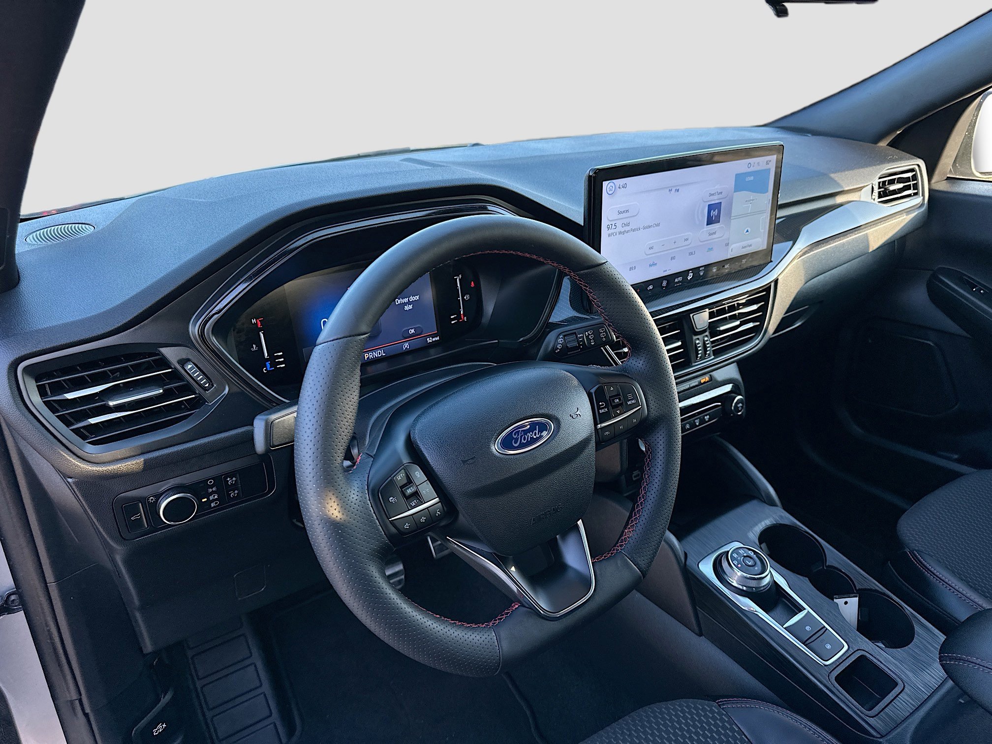 Certified 2024 Ford Escape ST-Line w/ Tech Pack #1 image 9