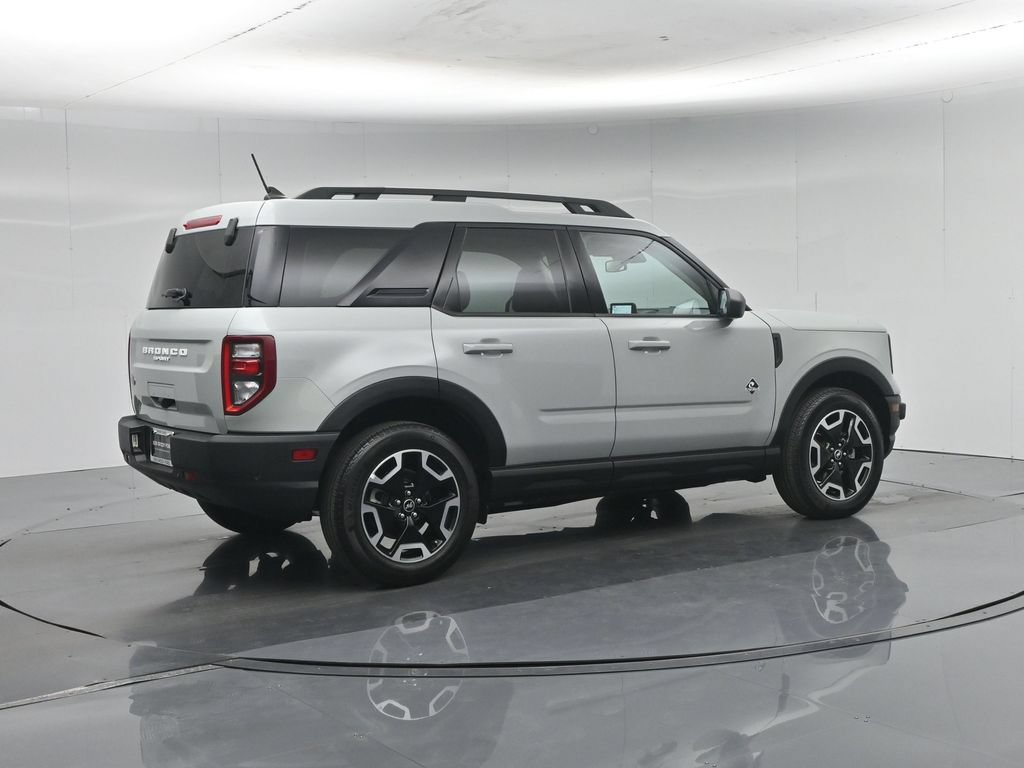 Certified 2023 Ford Bronco Sport Outer Banks w/ Tech Package AWD/4WD image 31