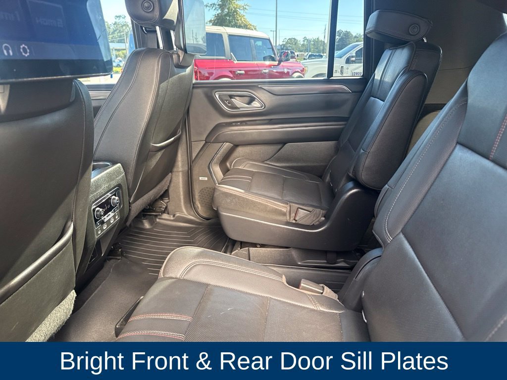 Used 2022 Chevrolet Suburban RST w/ Luxury Package AWD/4WD image 16