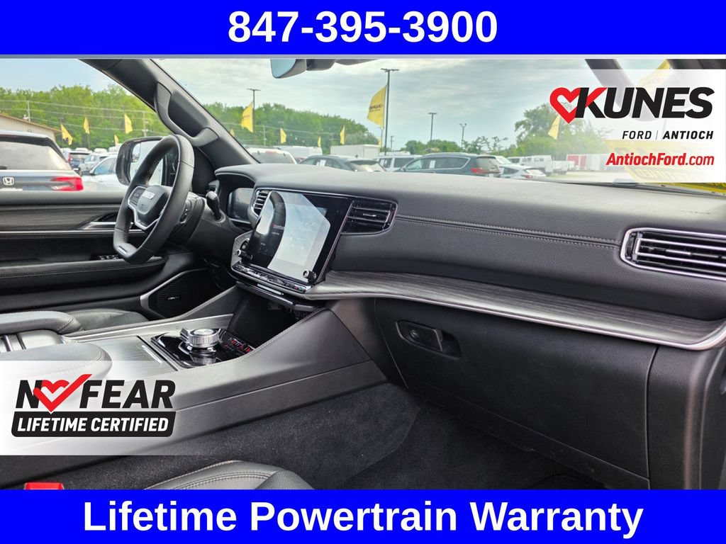 Used 2024 Jeep Wagoneer Series II w/ Flexible Seating Group AWD/4WD image 34