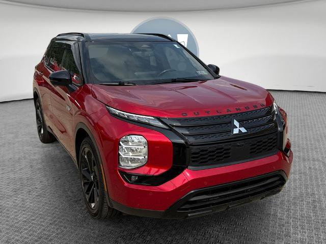 Used 2025 Mitsubishi Outlander 4WD Plug-In Hybrid