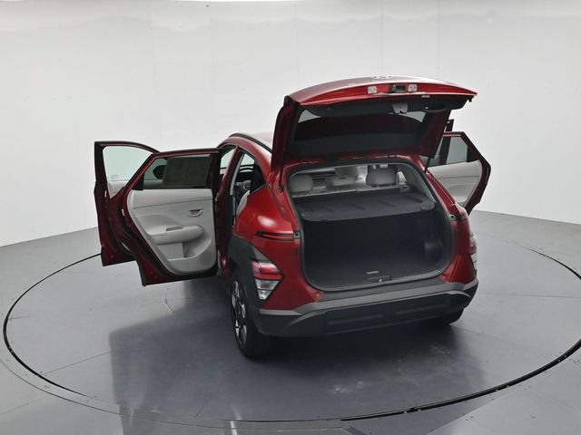 Used 2025 Hyundai Kona SEL FWD image 46