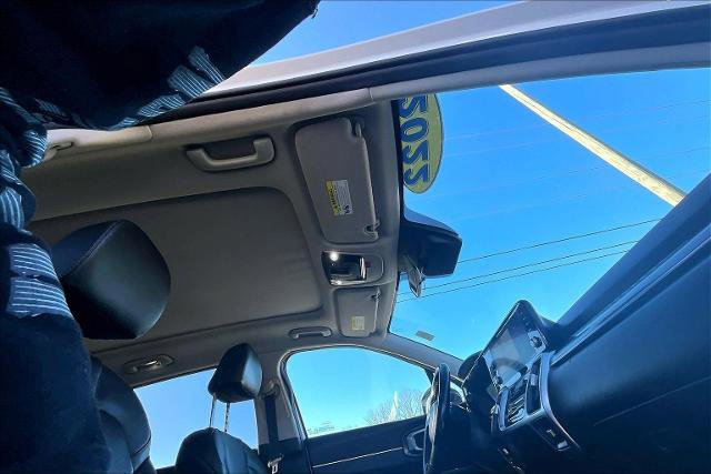 Used 2022 Kia Sorento S w/ Panoramic Sunroof Package image 24