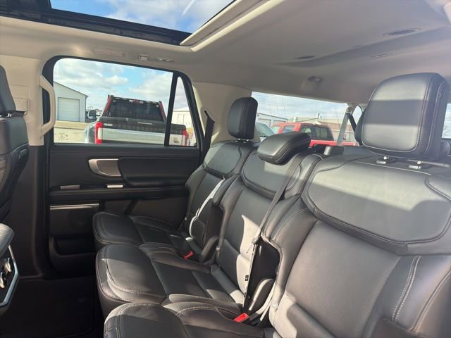Certified 2025 Ford Expedition Max Platinum image 11