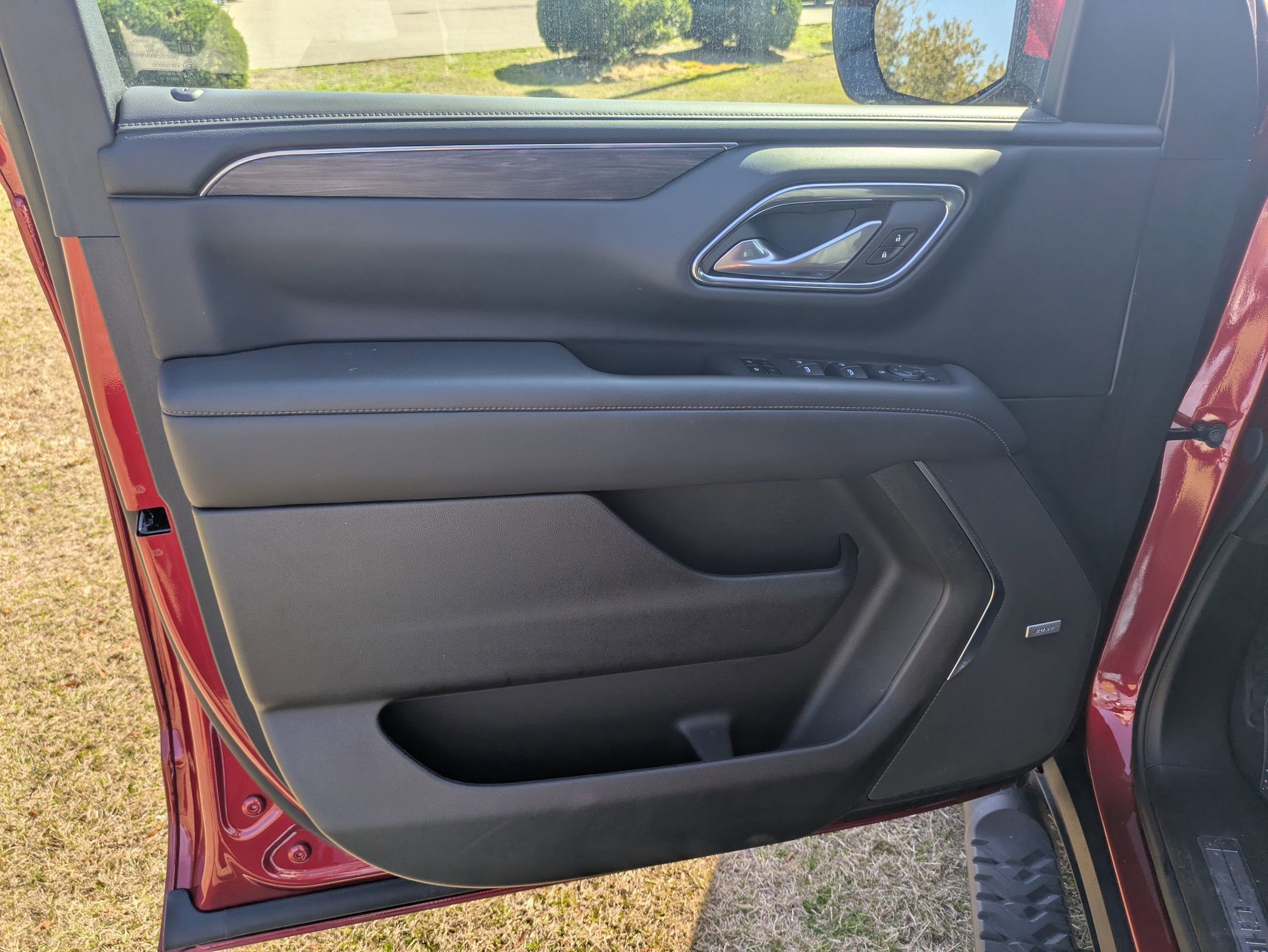 Used 2024 Chevrolet Tahoe Z71 image 13