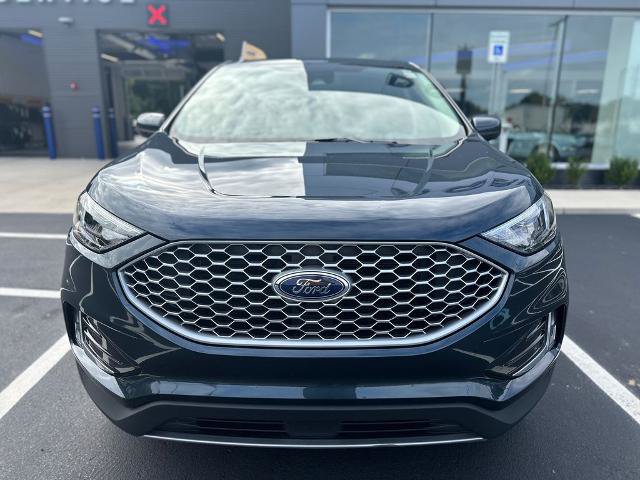 Certified 2023 Ford Edge SEL w/ Convenience Package AWD/4WD image 2