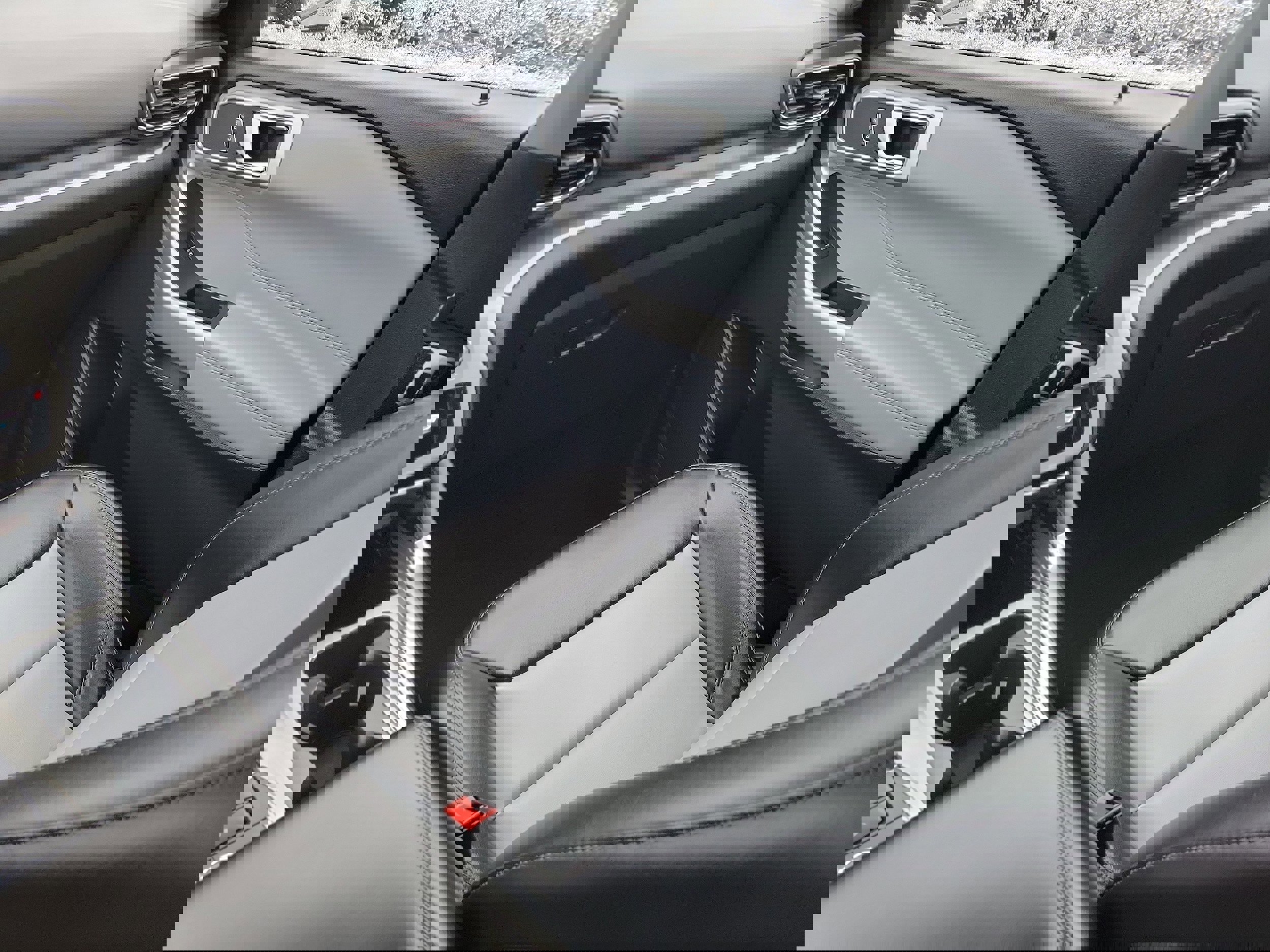 Certified 2023 Ford Explorer XLT w/ Equipment Group 202A image 16