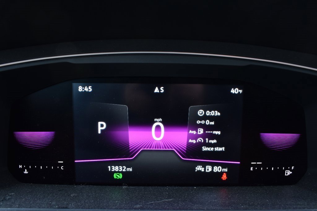 Used 2023 Volkswagen Tiguan SE R-Line image 11