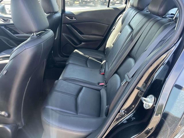 Used 2018 MAZDA MAZDA3 Touring FWD image 15