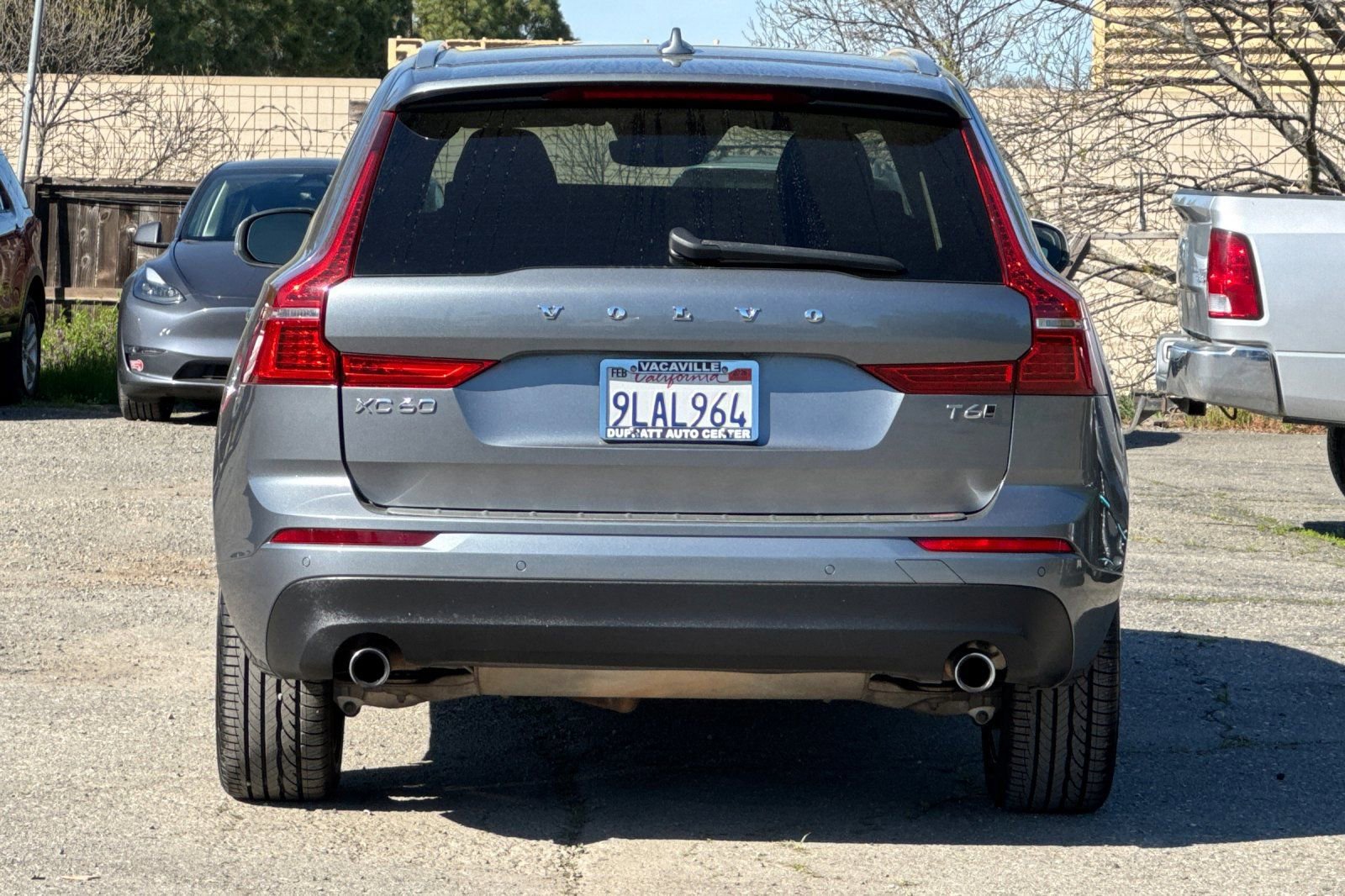 Used 2021 Volvo XC60 T6 Momentum image 4