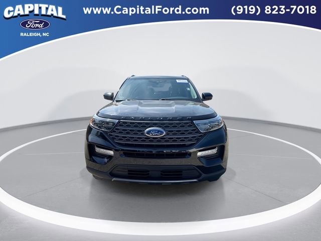 Certified 2022 Ford Explorer XLT w/ Equipment Group 202A image 9