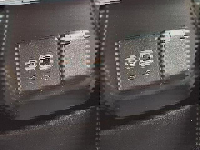 Used 2021 GMC Sierra 2500 AT4 AWD/4WD image 16